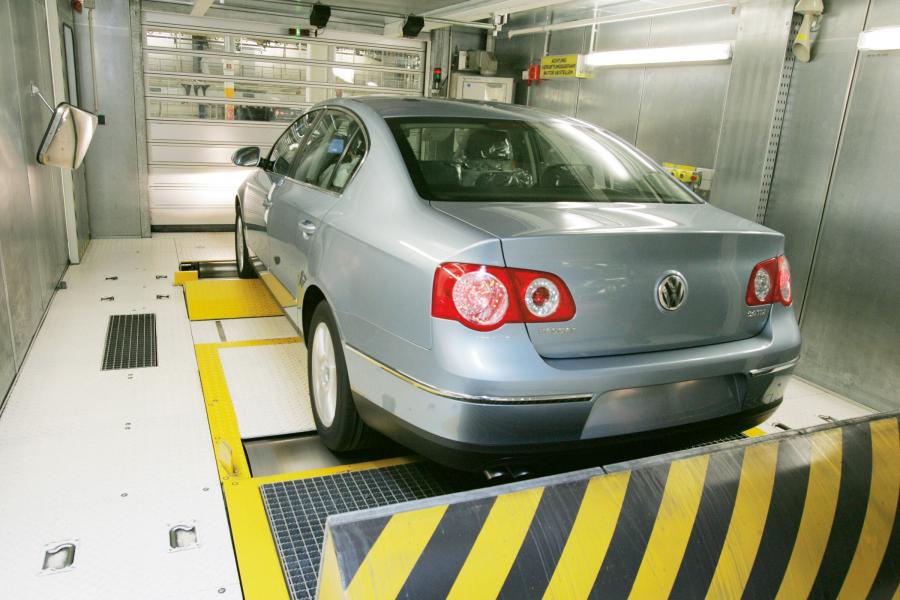  Volkswagen Passat 2005 года  (фото 146 из 161)